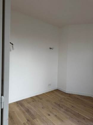 Une image contenant btiment, mur, intrieur, Revtement de sol

Le contenu gnr par lIA peut tre incorrect.