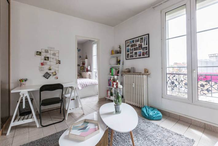 Une image contenant intrieur, mur, dcoration dintrieur, sol

Le contenu gnr par lIA peut tre incorrect.